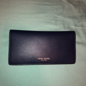 Henri Bendel wallet